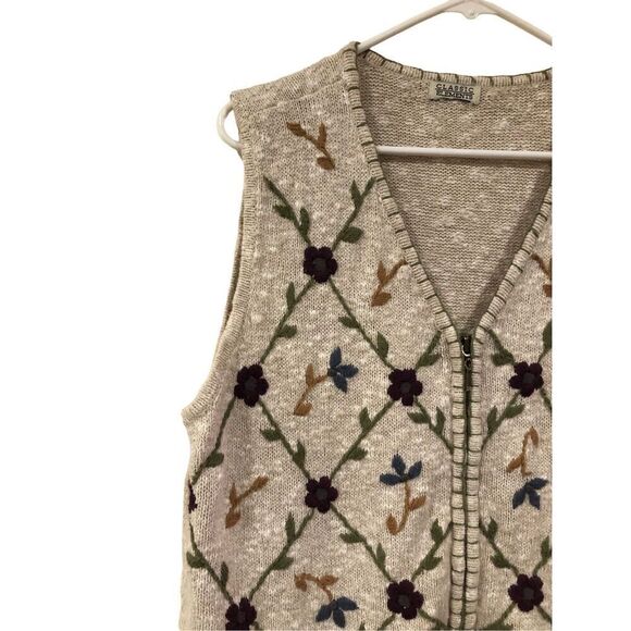 VNT Granny Sweater Vest Zip Up Embroidered Flowers Crochet Retro Vibes Swag - Picture 8 of 14